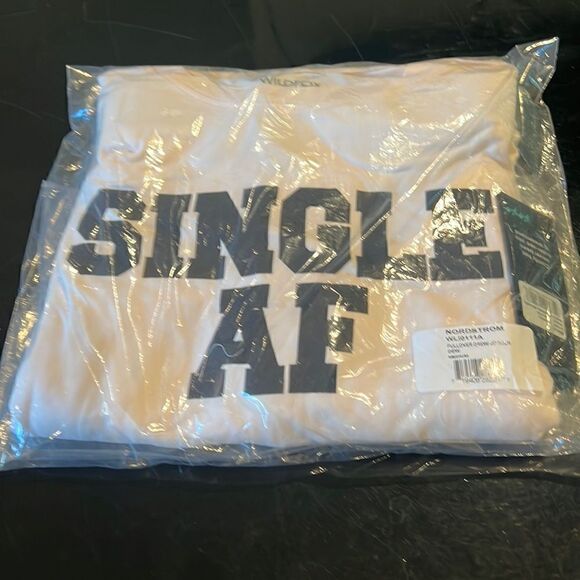 NWT Wildfox soft and comfy pajamas 2 pieces M - Picture 8 of 9